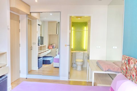 สตูดิโอในคอนโดมิเนียมในจอมเทียน, พัทยา, ประเทศไทย № 209944 - รูปถ่าย 5