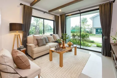 House in San Sai, Thailand 4 bedrooms № 142630 - photo 2