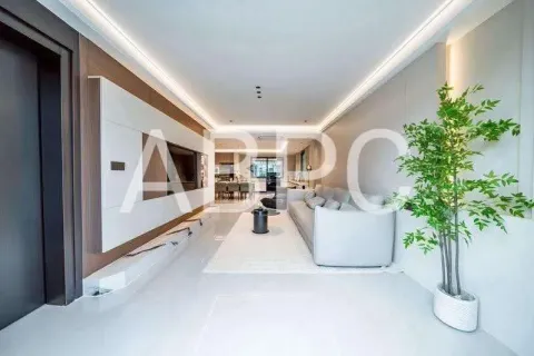 Casa de 6 dormitorios en Pattaya, Tailandia № 211508 - foto 6