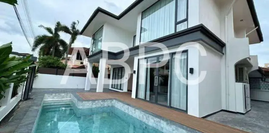 Casa de 6 dormitorios en Pattaya, Tailandia № 211508