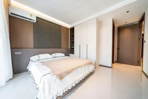 Casa de 6 dormitorios en Pattaya, Tailandia № 211508 - foto 16