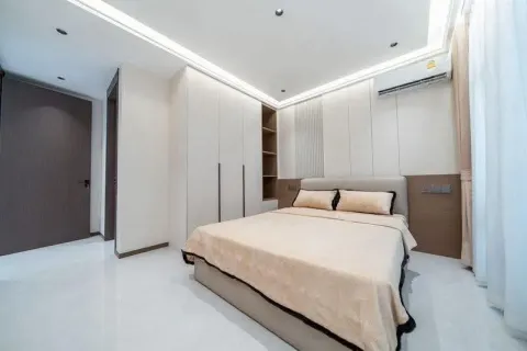 Casa de 6 dormitorios en Pattaya, Tailandia № 211508 - foto 12
