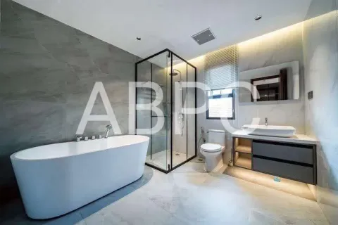 Casa de 6 dormitorios en Pattaya, Tailandia № 211508 - foto 4