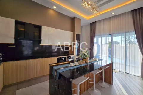 Casa de 3 dormitorios en Pattaya, Tailandia № 211506 - foto 9