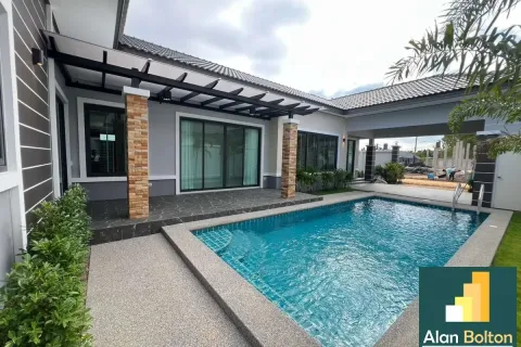 Casa de 3 dormitorios en Pattaya, Tailandia № 211511 - foto 3