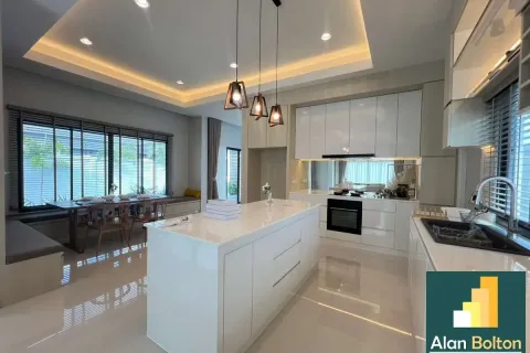 Casa de 3 dormitorios en Pattaya, Tailandia № 211511 - foto 17