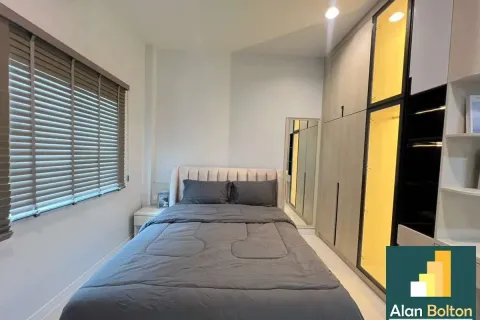 Casa de 3 dormitorios en Pattaya, Tailandia № 211511 - foto 7