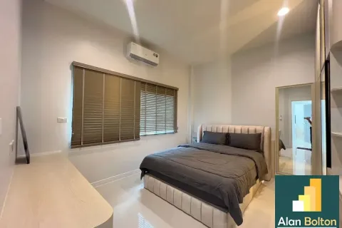 Casa de 3 dormitorios en Pattaya, Tailandia № 211511 - foto 10