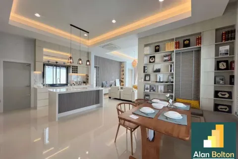 Casa de 3 dormitorios en Pattaya, Tailandia № 211511 - foto 18