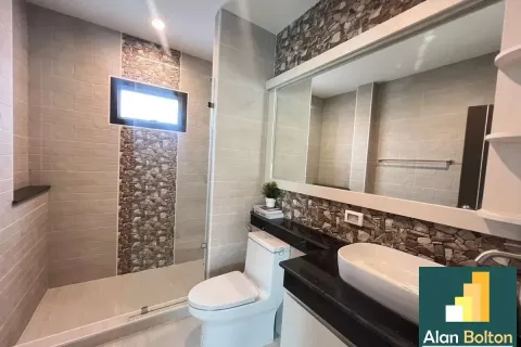 Casa de 3 dormitorios en Pattaya, Tailandia № 211511 - foto 9