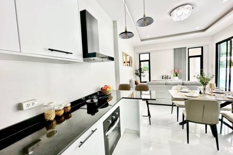 Villa à Hua Hin, Thaïlande 4 chambres № 155295 - photo 8