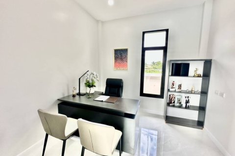 Villa à Hua Hin, Thaïlande 4 chambres № 155295 - photo 10