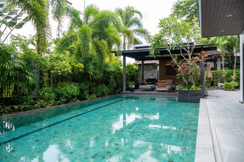 Villa in Bang Tao, Thailand 5 bedrooms № 155298 - photo 2
