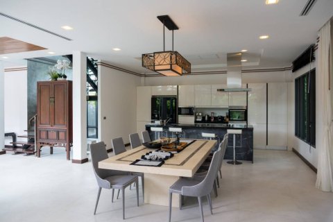 Villa in Bang Tao, Thailand 5 bedrooms № 155298 - photo 7