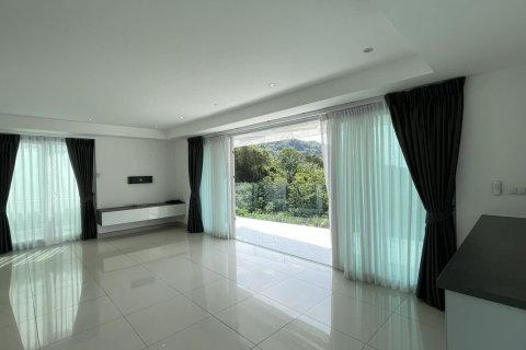 Condo in Phuket, Thailand, 2 bedrooms № 156368 - photo 6