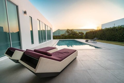 Villa à Hua Hin, Thaïlande 4 chambres № 156363 - photo 8