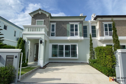 House in Bangkok, Thailand 3 bedrooms № 189131