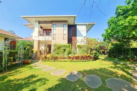 Дом в Кхонкэне, Таиланд с 5 спальнями  № 153051 - фото 1