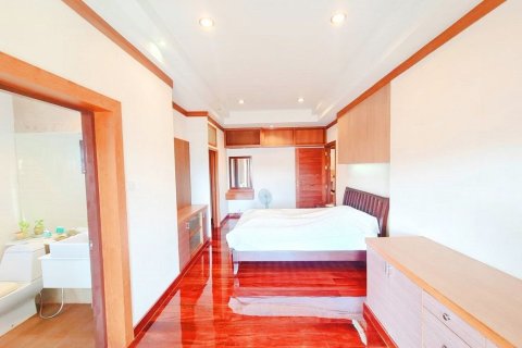 Дом в Кхонкэне, Таиланд с 5 спальнями  № 153051 - фото 14