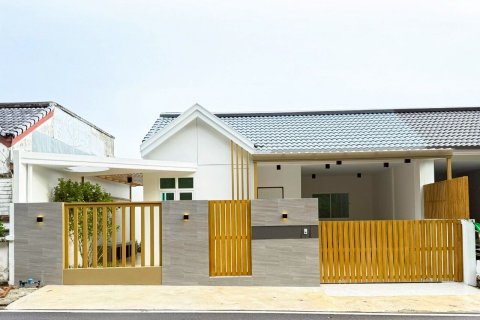 Таунхаус в Пхукете, Таиланд с 3 спальнями  № 153052 - фото 1