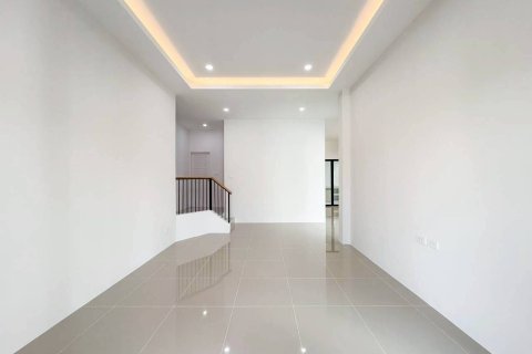 House in Phuket, Thailand 3 bedrooms № 153057 - photo 9