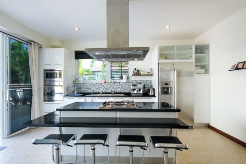 Villa in Hua Hin, Thailand 4 Schlafzimmer № 222142 - Foto 11