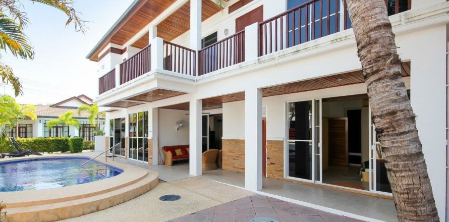 Villa in Hua Hin, Thailand 4 Schlafzimmer № 222142