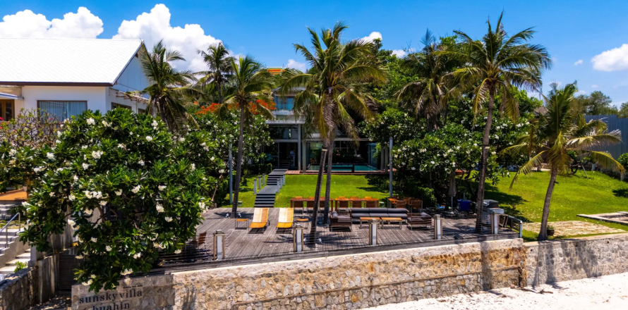Villa in Hua Hin, Thailand 5 Schlafzimmer № 222146