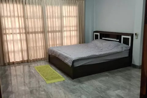 House in Pattaya, Thailand 4 bedrooms № 140781 - photo 5