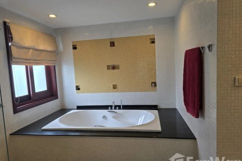 Villa in Phuket, Thailand 4 bedrooms № 169082 - photo 15