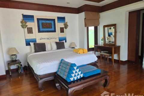 Villa in Phuket, Thailand 4 bedrooms № 169082 - photo 12
