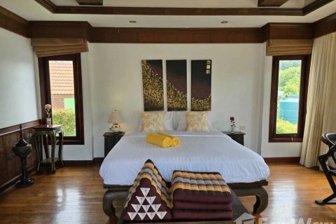 Villa in Phuket, Thailand 4 bedrooms № 169082 - photo 9