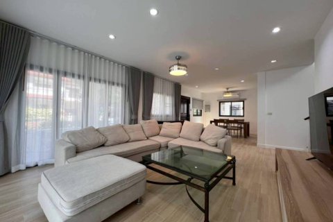 House in Sattahip, Thailand 3 bedrooms № 157432 - photo 3