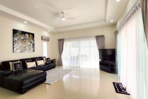 Villa in Hua Hin, Thailand 3 bedrooms № 157430 - photo 10