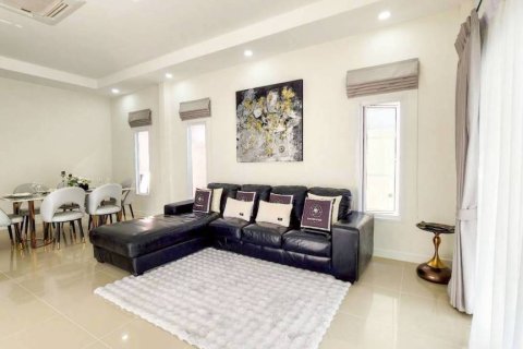 Villa in Hua Hin, Thailand 3 bedrooms № 157430 - photo 8