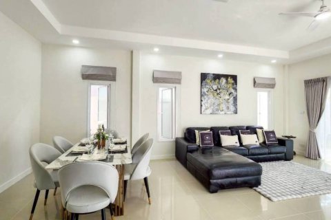 Villa in Hua Hin, Thailand 3 bedrooms № 157430 - photo 9