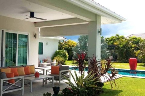 Villa in Hua Hin, Thailand 3 bedrooms № 157429 - photo 5