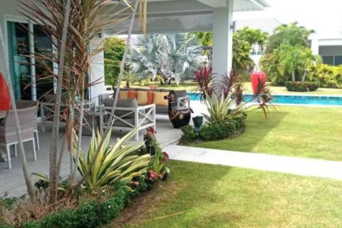 Villa in Hua Hin, Thailand 3 bedrooms № 157429 - photo 4