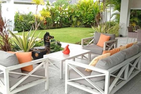 Villa in Hua Hin, Thailand 3 bedrooms № 157429 - photo 6
