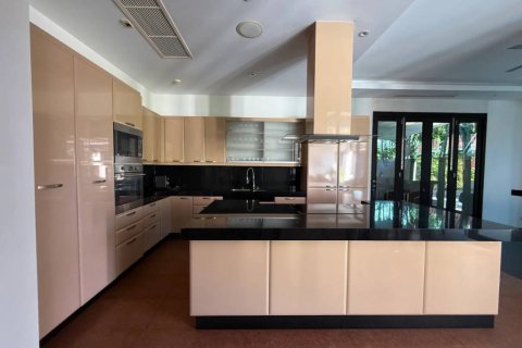 Villa in Hua Hin, Thailand 5 bedrooms № 157431 - photo 10
