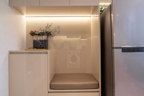 Condo in Thonburi, Bangkok, Thailand, 1 bedroom  № 166905 - photo 7