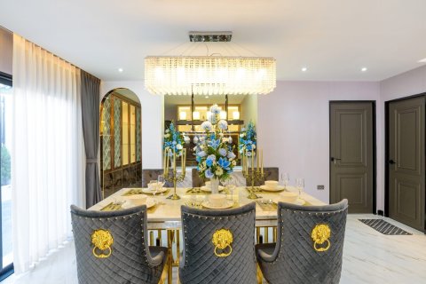House in Pattaya, Thailand 4 bedrooms № 154895 - photo 9