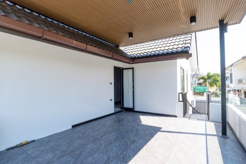 House in Pattaya, Thailand 4 bedrooms № 154895 - photo 30