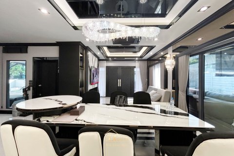 Maison à Pathum Thani, Thaïlande 4 chambres № 154892 - photo 10