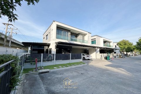 Maison à Pathum Thani, Thaïlande 4 chambres № 154892 - photo 24