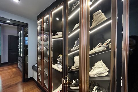 Maison à Pathum Thani, Thaïlande 4 chambres № 154892 - photo 19