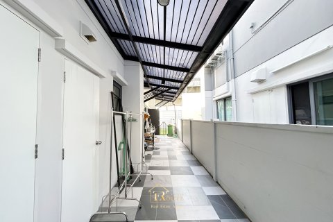 Maison à Pathum Thani, Thaïlande 4 chambres № 154892 - photo 26