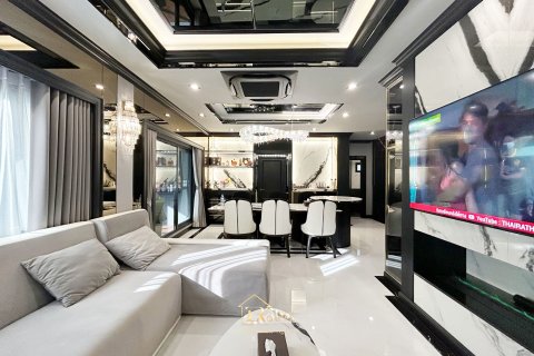 Maison à Pathum Thani, Thaïlande 4 chambres № 154892 - photo 6