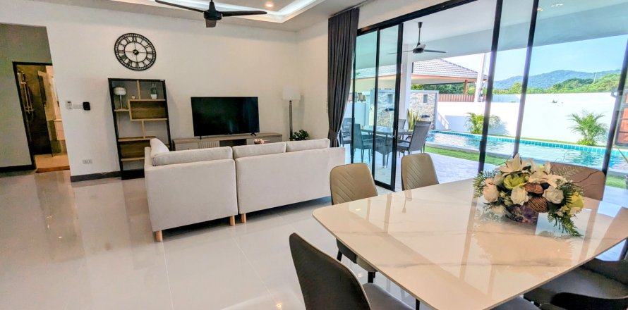 House in Hua Hin, Thailand 3 bedrooms № 154897