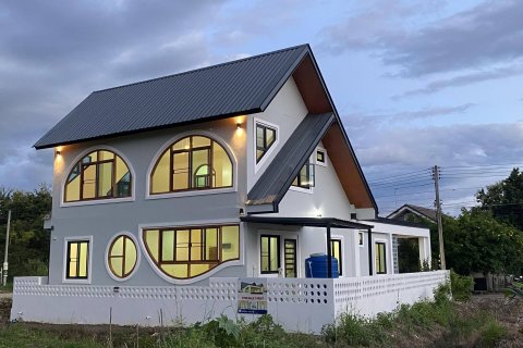 Дом в Ханг Донге, Таиланд с 4 спальнями  № 145940 - фото 1